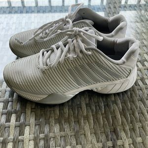 K-SWISS Women’s Hypercourt 2 Tennis Shoes